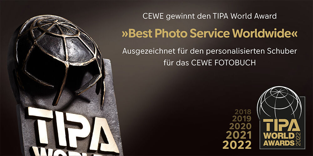 Die CEWE FOTOBUCH Auszeichnung für den besten Fotoservice weltweit.