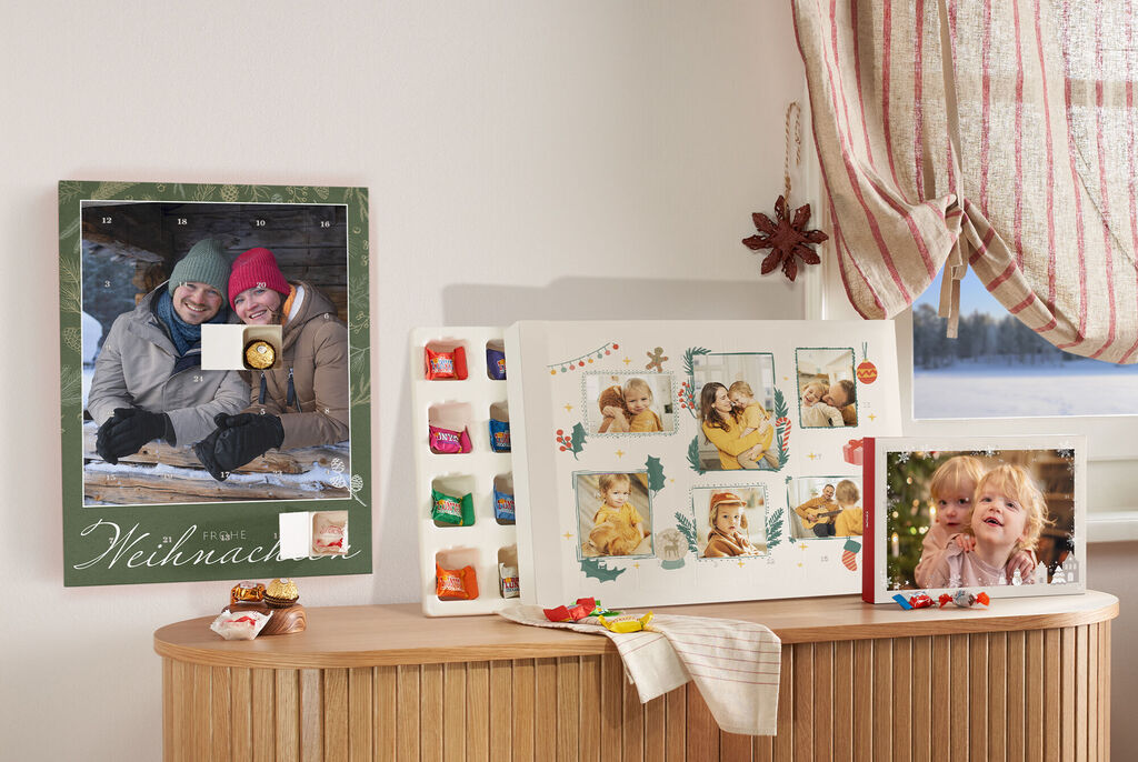 A beautiful Advent calendar and a creative photo wall with pictures of happy children, surrounded by loving Christmas decorations.